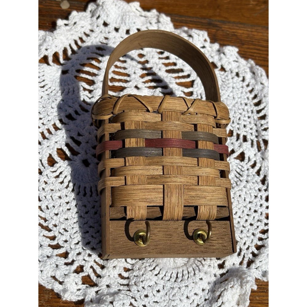 Wicker Woven Hanging Basket Key Holder Hooks Country Kitchen Decor